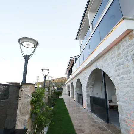 ホテル Luxury Boutuiqe 4*