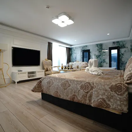 Luxury Boutuiqe Hotel