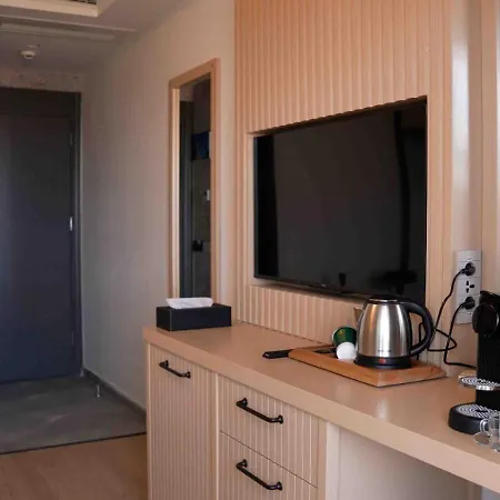 Luxury Boutuiqe Датча