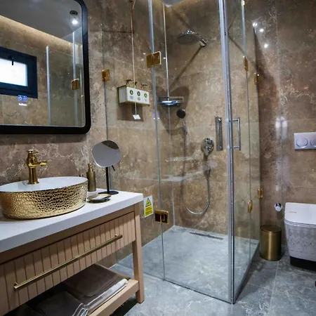 Luxury Boutuiqe Отель